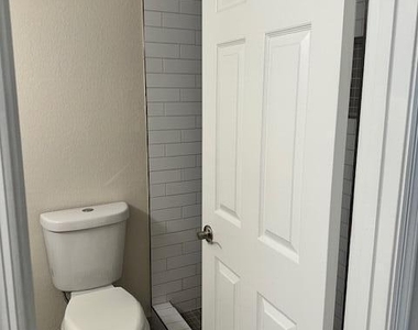5805 W Evans Drive - Photo Thumbnail 31