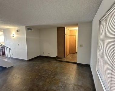 5805 W Evans Drive - Photo Thumbnail 7