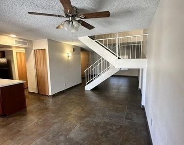 5805 W Evans Drive - Photo Thumbnail 12