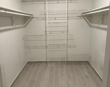 5805 W Evans Drive - Photo Thumbnail 25