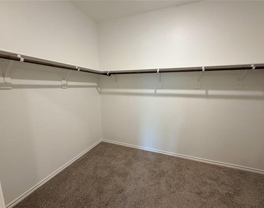 1513 Silver Canoe Way - Photo Thumbnail 4