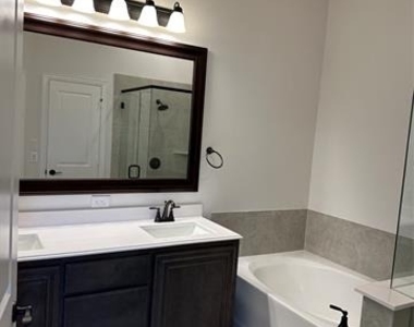 805 Twisted Leaf Lane - Photo Thumbnail 6