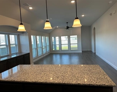 805 Twisted Leaf Lane - Photo Thumbnail 1
