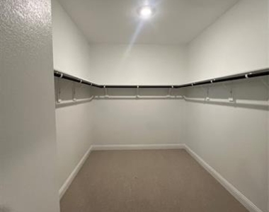 1405 Arrowleaf Drive - Photo Thumbnail 14