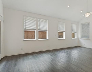 4249 Watson Way - Photo Thumbnail 9