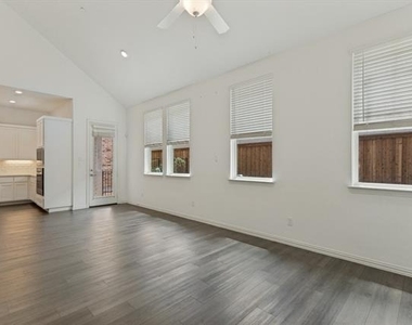 4249 Watson Way - Photo Thumbnail 16