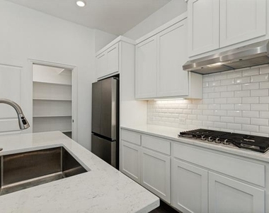 4249 Watson Way - Photo Thumbnail 17
