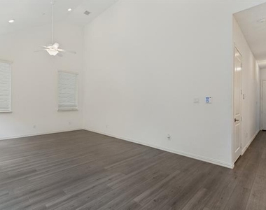 4249 Watson Way - Photo Thumbnail 15