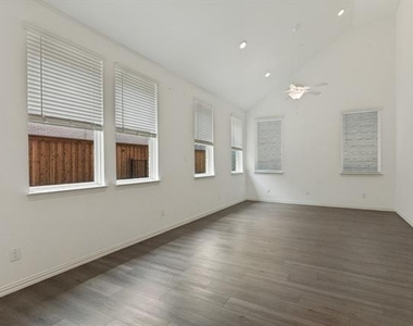 4249 Watson Way - Photo Thumbnail 10