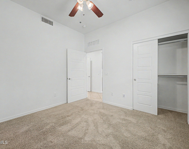 5550 N 16th Street - Photo Thumbnail 12
