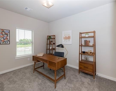 1414 Orchid Drive - Photo Thumbnail 7