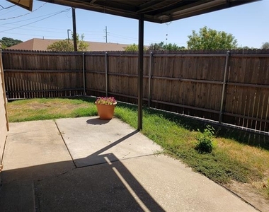662 Prairie Dell Street - Photo Thumbnail 16