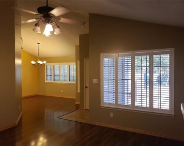 662 Prairie Dell Street - Photo Thumbnail 8