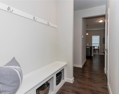 1413 Orchid Drive - Photo Thumbnail 8