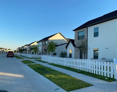 1413 Orchid Drive - Photo Thumbnail 4