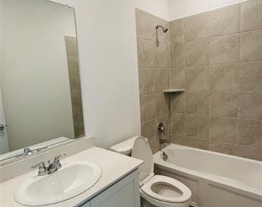 239 Jenkinson Drive - Photo Thumbnail 14