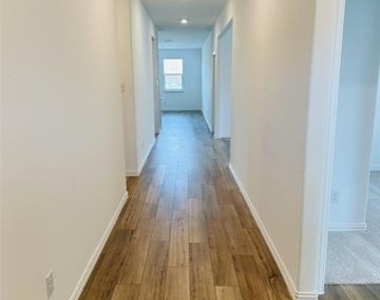 239 Jenkinson Drive - Photo Thumbnail 19