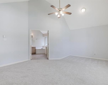 5653 Westwood Lane - Photo Thumbnail 21
