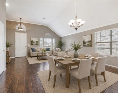5653 Westwood Lane - Photo Thumbnail 6