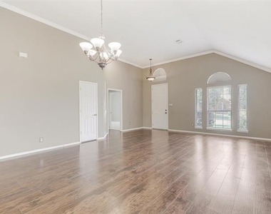 5653 Westwood Lane - Photo Thumbnail 8