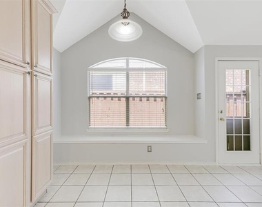 5653 Westwood Lane - Photo Thumbnail 14