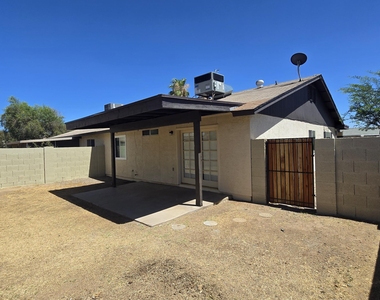 5128 W Surrey Avenue - Photo Thumbnail 27