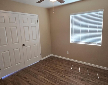 5128 W Surrey Avenue - Photo Thumbnail 22
