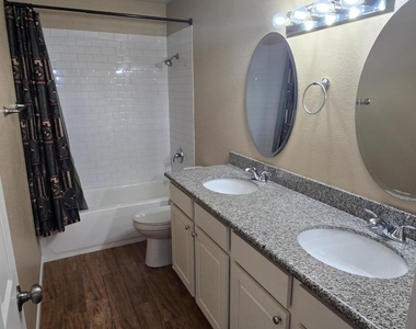 5128 W Surrey Avenue - Photo Thumbnail 23