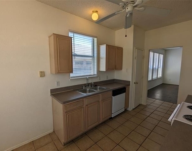 6367 Stonewater Bend Trail - Photo Thumbnail 6