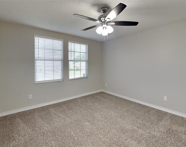 1008 Conner Court - Photo Thumbnail 13