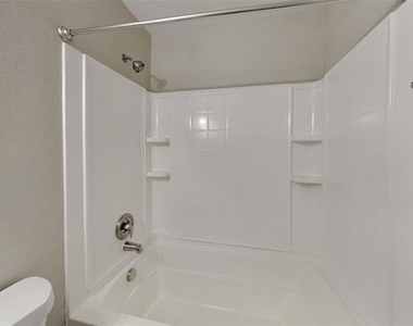 1008 Conner Court - Photo Thumbnail 15
