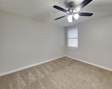 1008 Conner Court - Photo Thumbnail 10