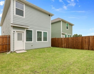 6011 Pinion Trail - Photo Thumbnail 2