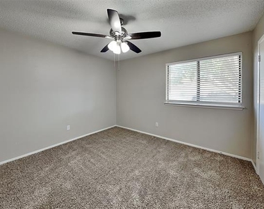 7228 Echo Hill Drive - Photo Thumbnail 12