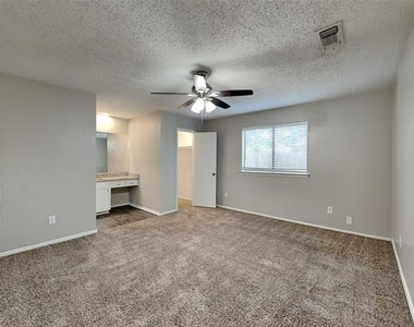 7228 Echo Hill Drive - Photo Thumbnail 9