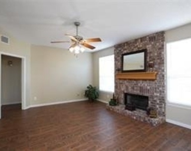 5800 Charleston Drive - Photo Thumbnail 11
