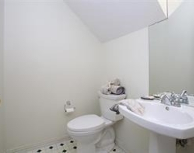 5800 Charleston Drive - Photo Thumbnail 10