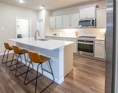 4718 Buttonbush Dr - Photo Thumbnail 37