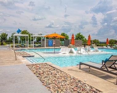 4718 Buttonbush Dr - Photo Thumbnail 23