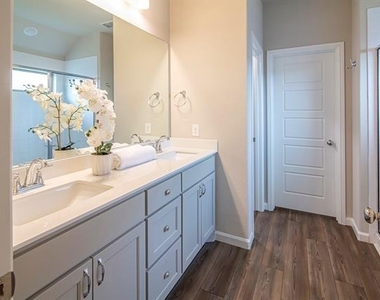 4718 Buttonbush Dr - Photo Thumbnail 10