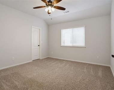 812 Woodview Court - Photo Thumbnail 26