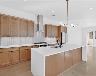 5308 Terry Street - Photo Thumbnail 7