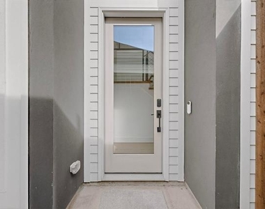 5308 Terry Street - Photo Thumbnail 2