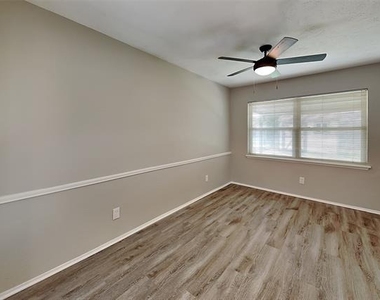 4420 Campion Lane - Photo Thumbnail 4