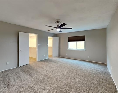 4420 Campion Lane - Photo Thumbnail 8