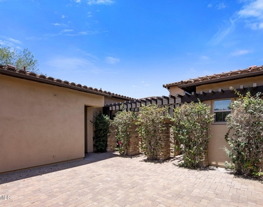 8184 E Wingspan Way - Photo Thumbnail 34