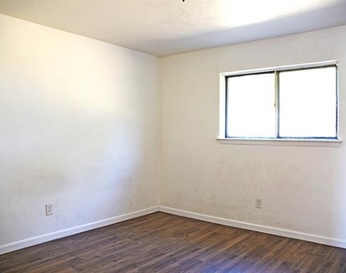 4225 Ambassador Way - Photo Thumbnail 8