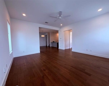 2232 Scenic Bluff Drive - Photo Thumbnail 7