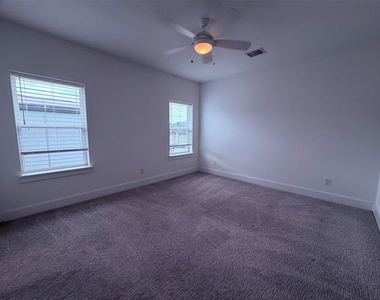 2232 Scenic Bluff Drive - Photo Thumbnail 12