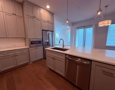 2232 Scenic Bluff Drive - Photo Thumbnail 1